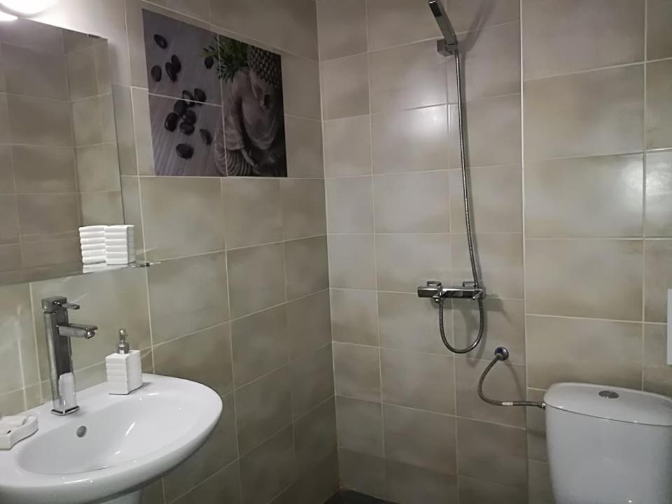 Astoria Aparthotel ฮิซาเรีย ภายนอก รูปภาพ