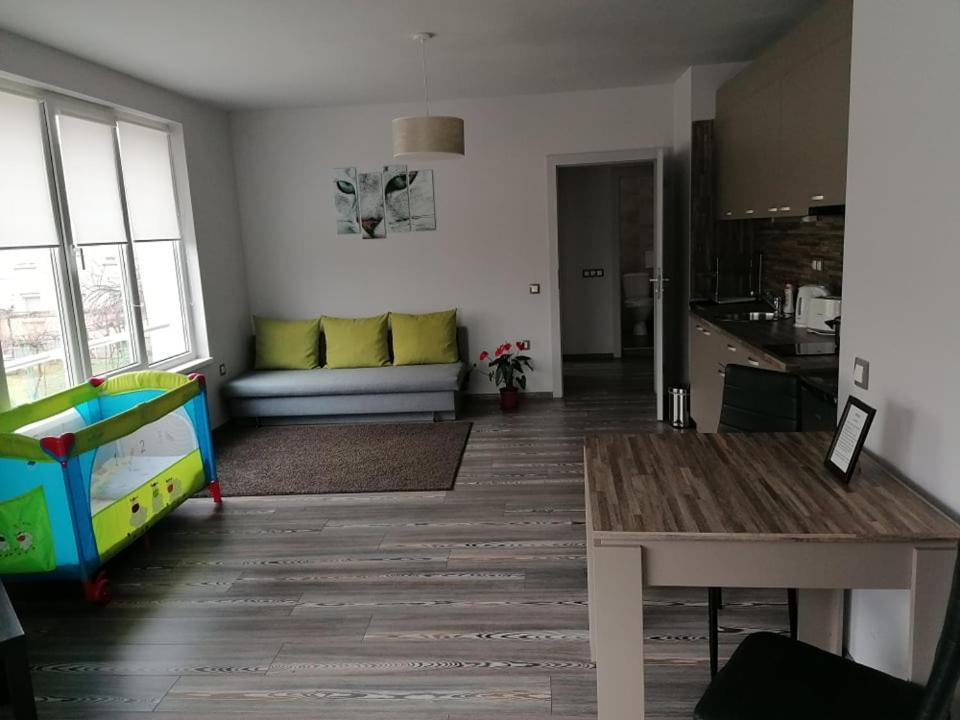 Astoria Aparthotel ฮิซาเรีย ภายนอก รูปภาพ